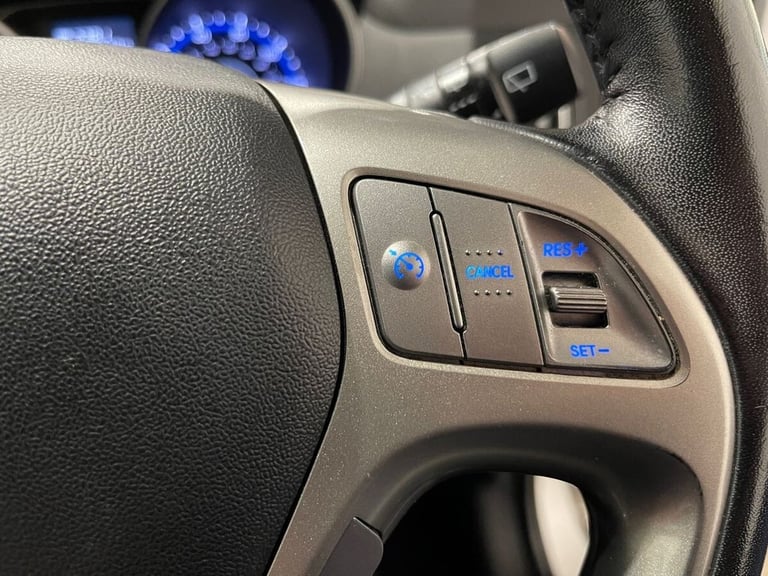 2013 Hyundai Ix35 1.7 CRDi Premium SUV 5dr Diesel Manual Euro 5 (s/s) (115 ps) Diesel Manual