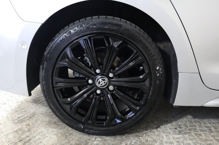 2020 Toyota Corolla 2.0 VVT-h Design Touring Sports CVT Euro 6 (s/s) 5dr Estate PETROL/ELECTRIC A...