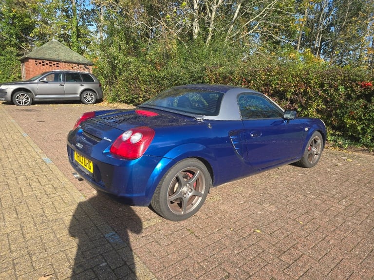 2003 Toyota MR2 Roadster (Facelift) – Hard Top Included