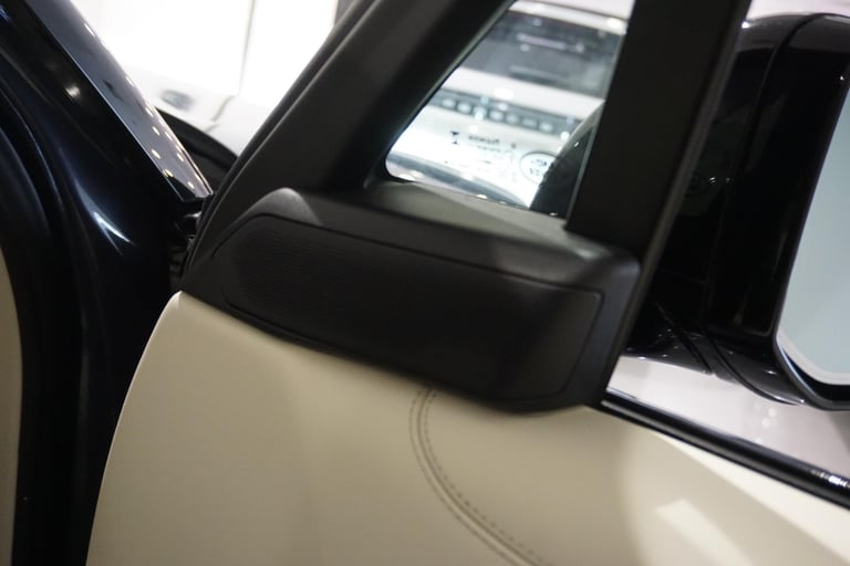2023 Land Rover Range Rover 3.0 P550e 38.2kWh SV SUV 5dr Petrol Plug-in Hybrid Auto 4WD Euro 6 (s...