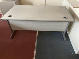 Office desk £80 Ono