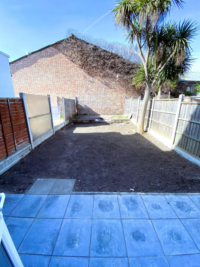 4 BED HOUSE NEWBURY PARK £2500 PCM 2 BATHROOMS