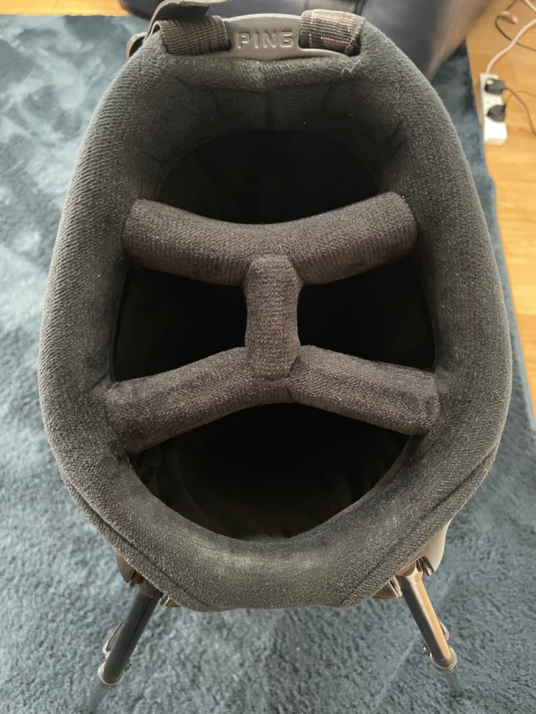 Ping hoofer 2 stand bag 