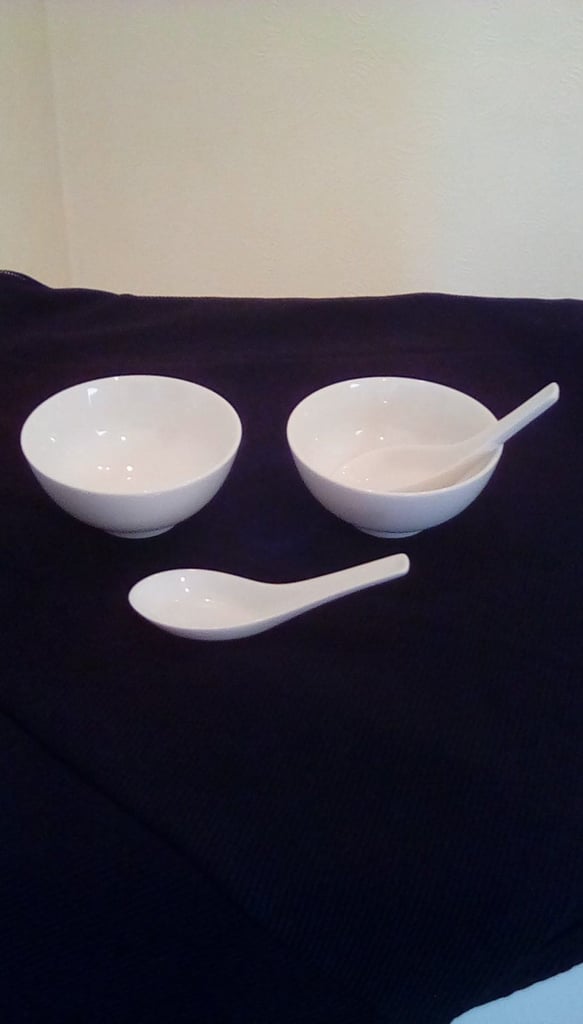 2 Small Chinese Bowls