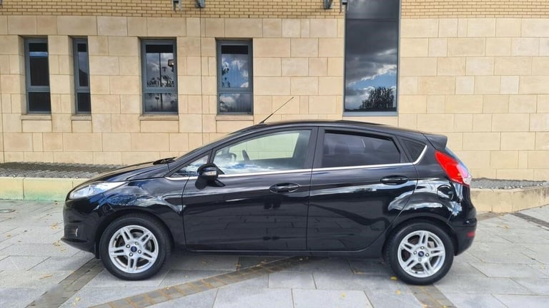 2013 Ford Fiesta 1.25 82 Zetec 5dr HATCHBACK Petrol Manual