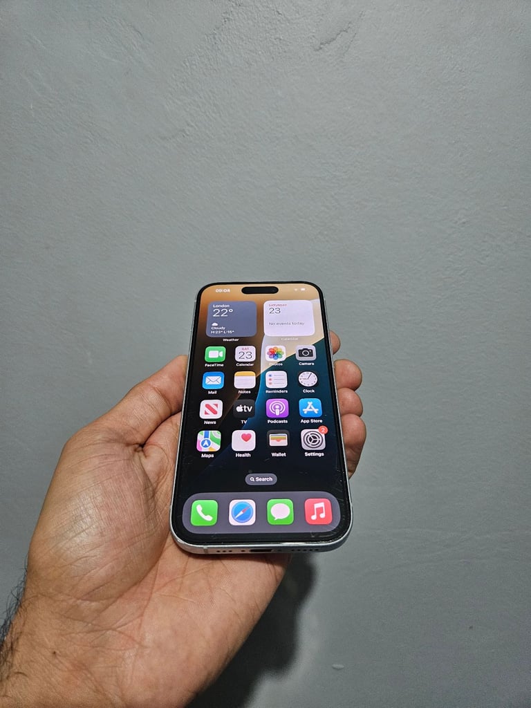 Iphone 15 5G Bundle 128GB 90% Batt Unlocked 128GB Blue Warranty I Phone