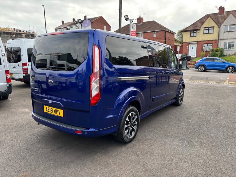 2018 Ford Tourneo Custom 2.0 TDCi 170ps sport Low Roof 8 Seater Titanium Minibus Diesel Manual