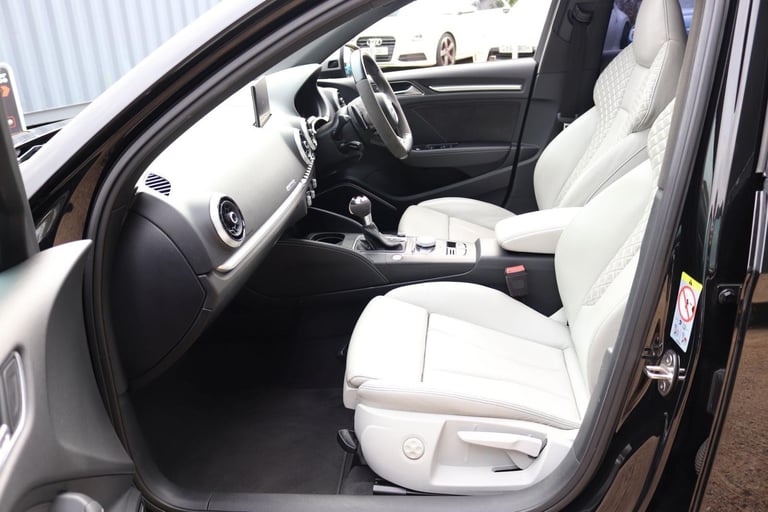 Audi RS3 2.5 TFSI S Tronic quattro - STAGE 2 - PAN RF - ACC - CARBON - SS SEATS 