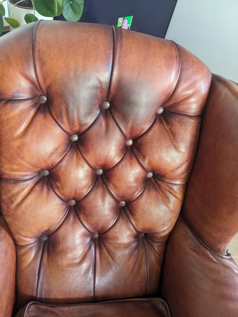 Chesterfield 2024 armchair gumtree