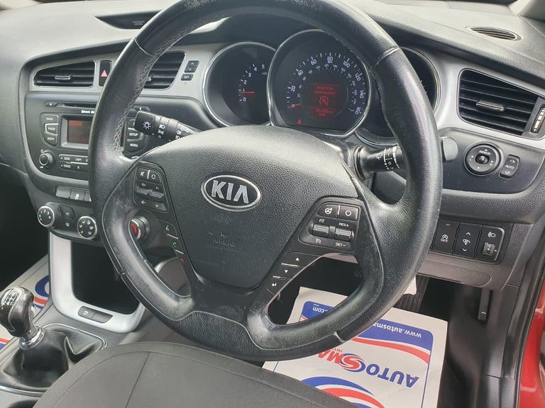 KIA CEED 1.6 CRDi 2 EcoDynamics 5dr Tax £20 Super condition Recent major service