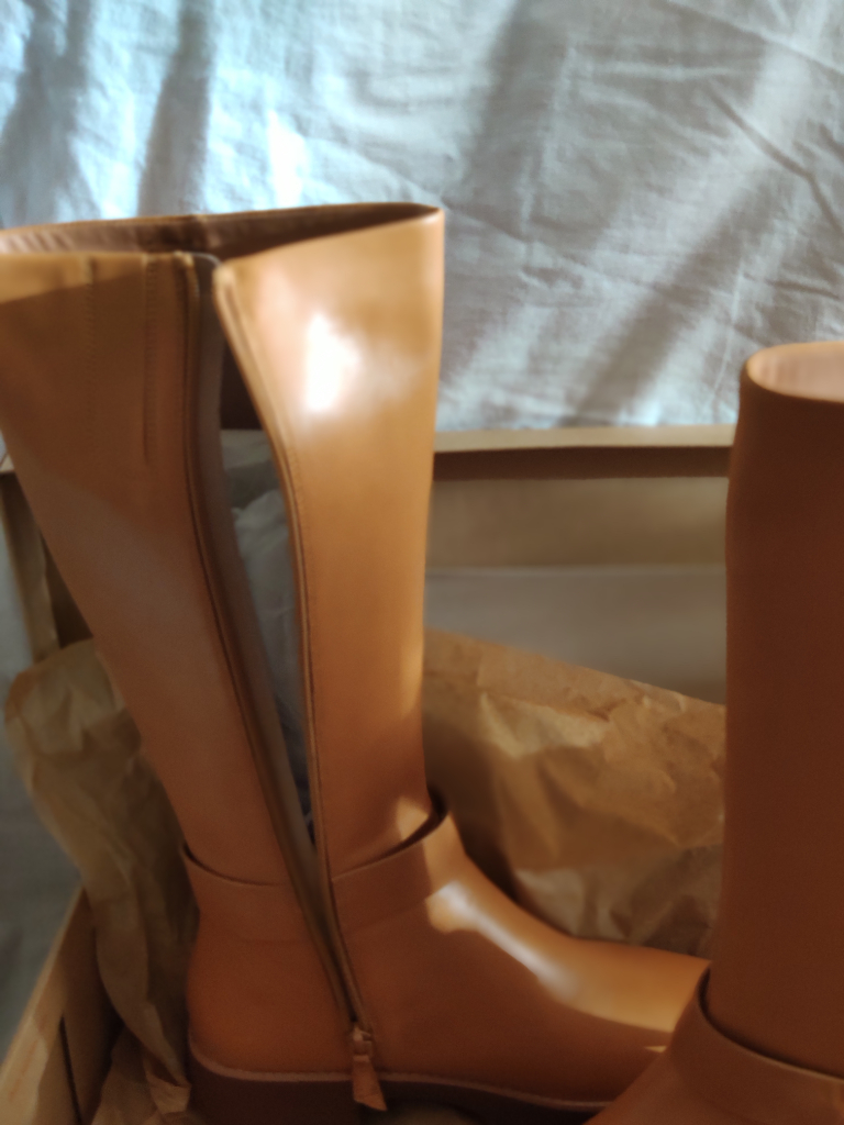 Ladies FitFlop size 7(UK) 41(EU) 09(US) mustard "Knot" leather knee-high boots BNIB £50 ovno