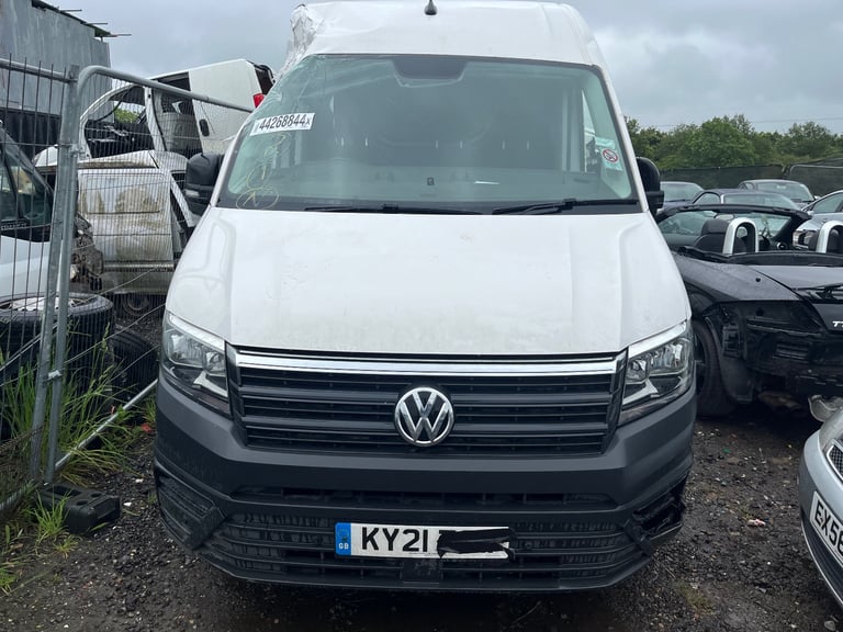 Volkswagen crafter 2.0 fwd mwb 2021 white BREAKING FOR PARTS 