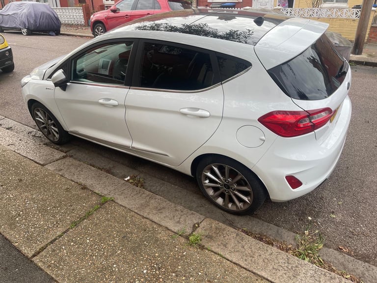 Ford, FIESTA VIGNALE, Hatchback, 2018, Damaged Salvage Repairable 2 owners,