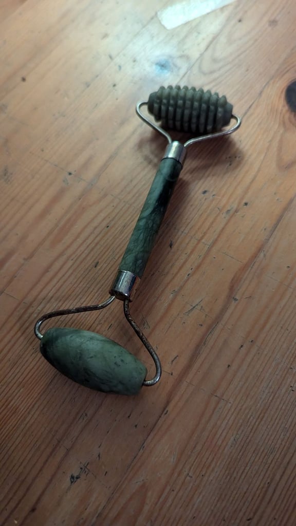 image for Jade face roller to give away