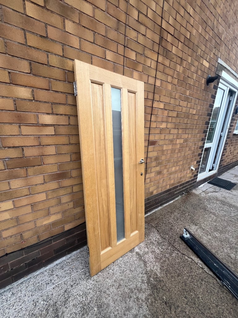 Solid wood door 