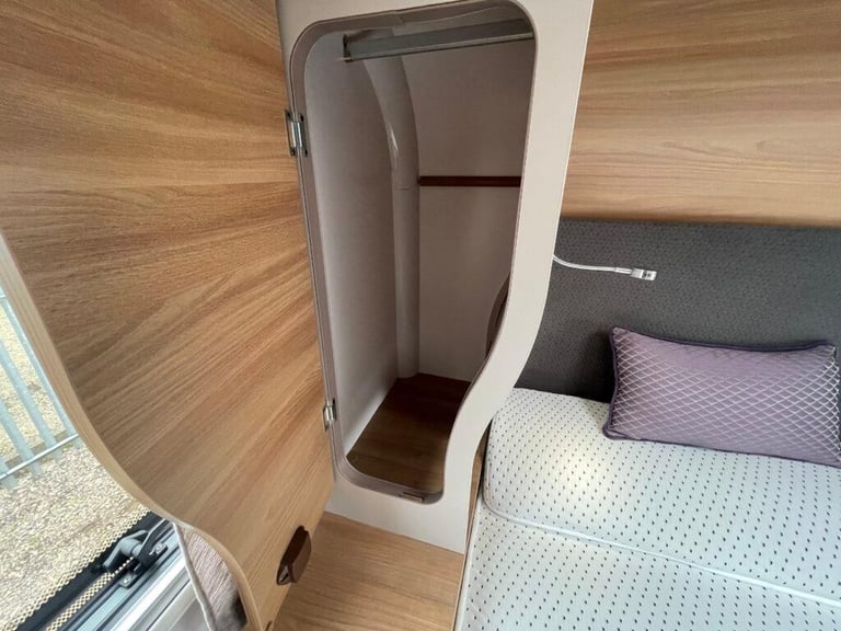 Bailey Adamo 75-4i 4 Berth 4 Belt end bedroom Auto 3500kg Garage 