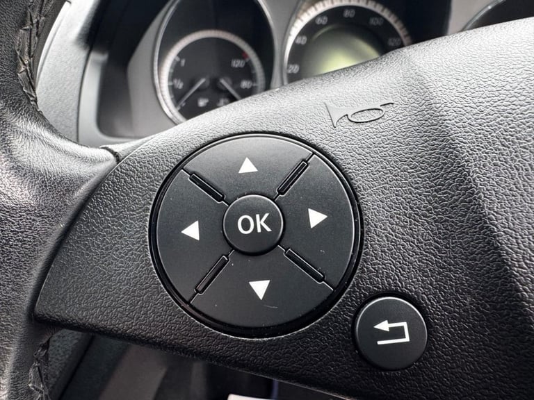 2010 60 MERCEDES-BENZ C-CLASS 2.1 C220 CDI BLUEEFFICIENCY SPORT ESTATE 5DR DIESE