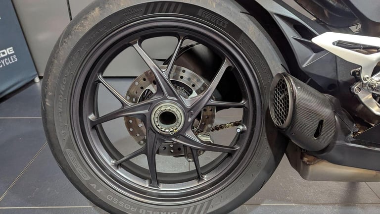 2024 Ducati Panigale V2 955 Euro 5
