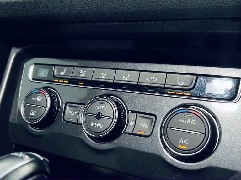 2017 Volkswagen Tiguan 2.0 TDi 150 4Motion R-Line 5dr DSG ESTATE DIESEL Automatic