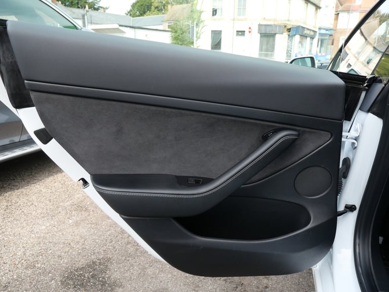 2022 Tesla Model 3 Standard Range Plus Electric Auto RWD (241 bhp) 4dr Electric