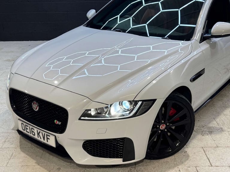 2016 Jaguar XF 3.0 XF V6 S D Auto 4dr Saloon Diesel Automatic