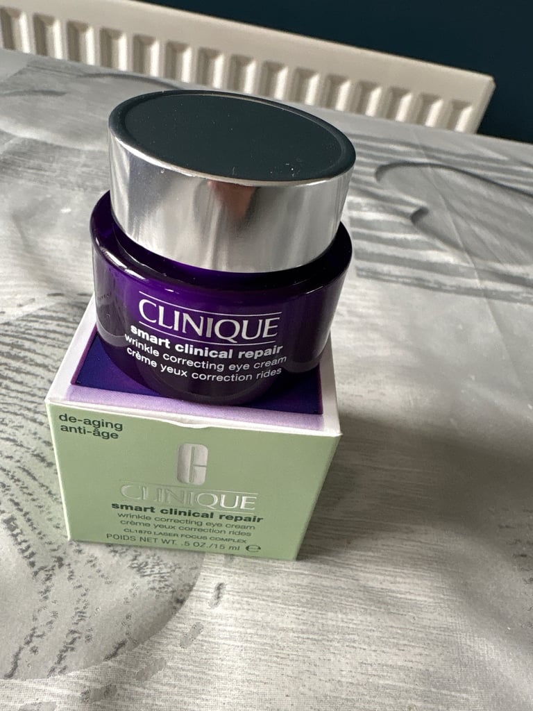 image for CLINIQUE Smart Clinical Repair 