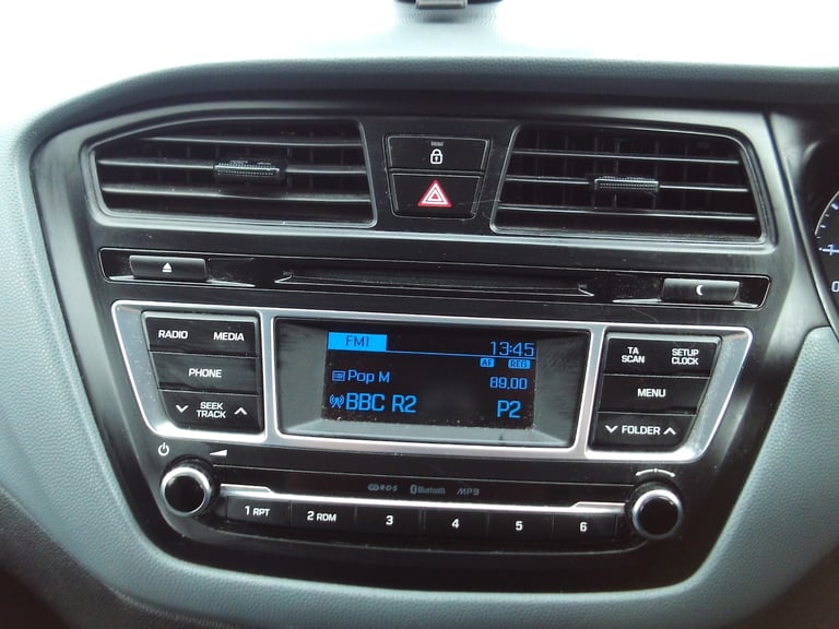 2015 Hyundai i20 1.2 SE 5dr HATCHBACK Petrol Manual