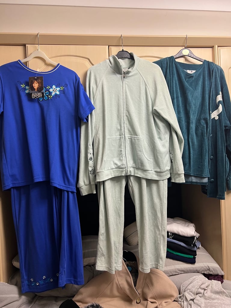 Large bundle of size 16 women’s clothes