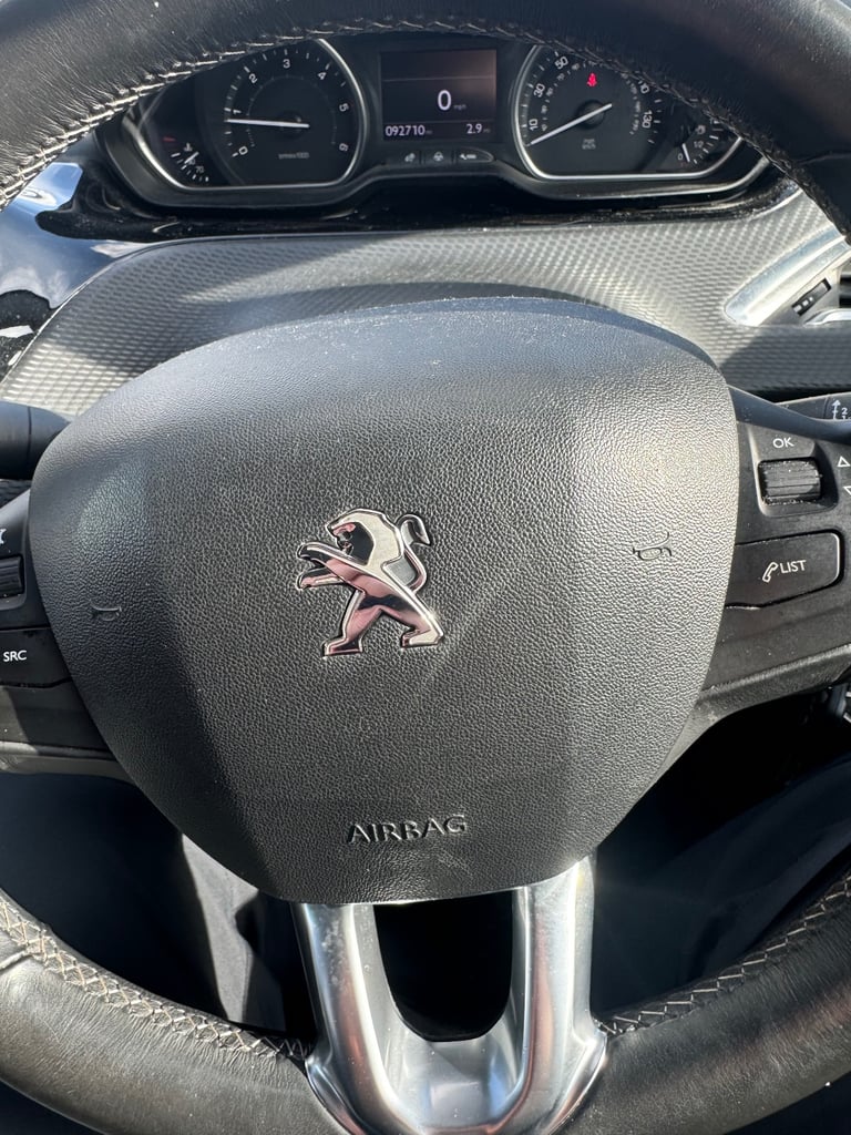 Peugeot, 2008, Hatchback, 2014, Manual, 1560 (cc), 5 doors