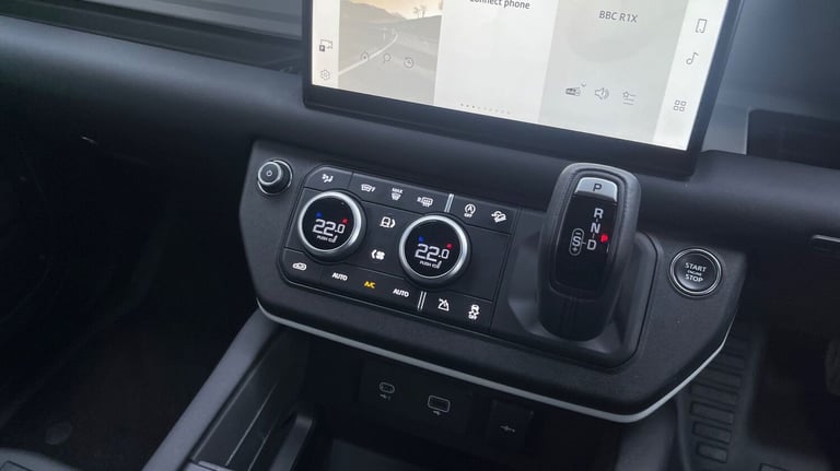 2023 Land Rover Defender Diesel Estate 3.0 D250 X-Dynamic HSE 90 3dr Auto SUV Diesel Automatic