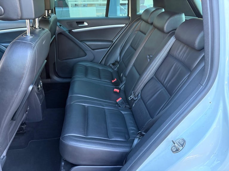 2016 Volkswagen Tiguan 2.0 TDI BlueMotion Tech R-Line Edition DSG 4WD Euro 6 (s/s) 5dr ESTATE Die...