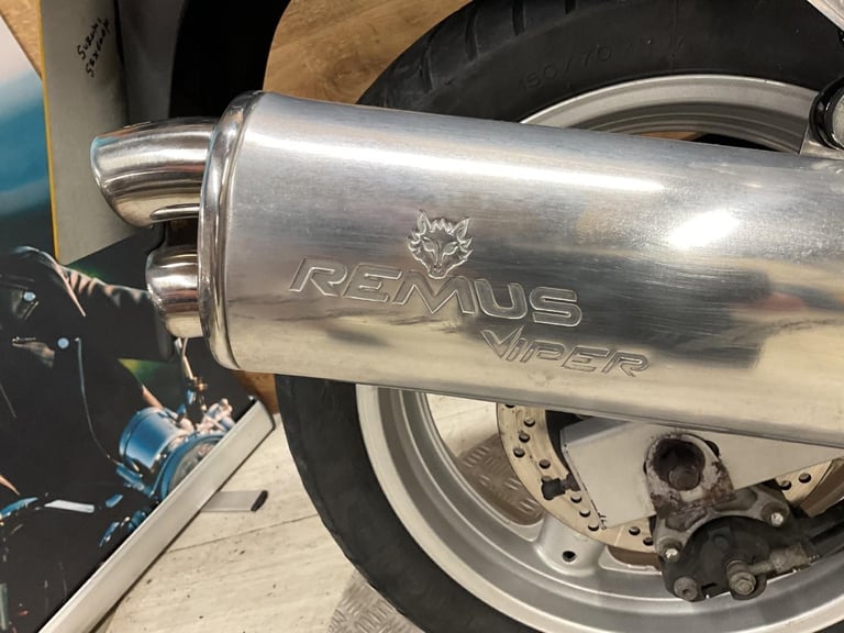 SUZUKI GSX600F