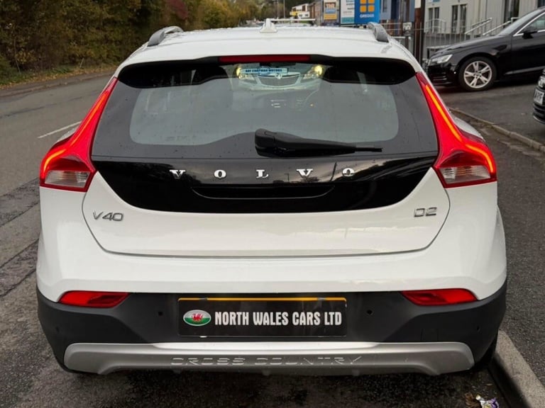  Volvo V40 D2 Cross Country Lux 5dr Powershift Diesel
