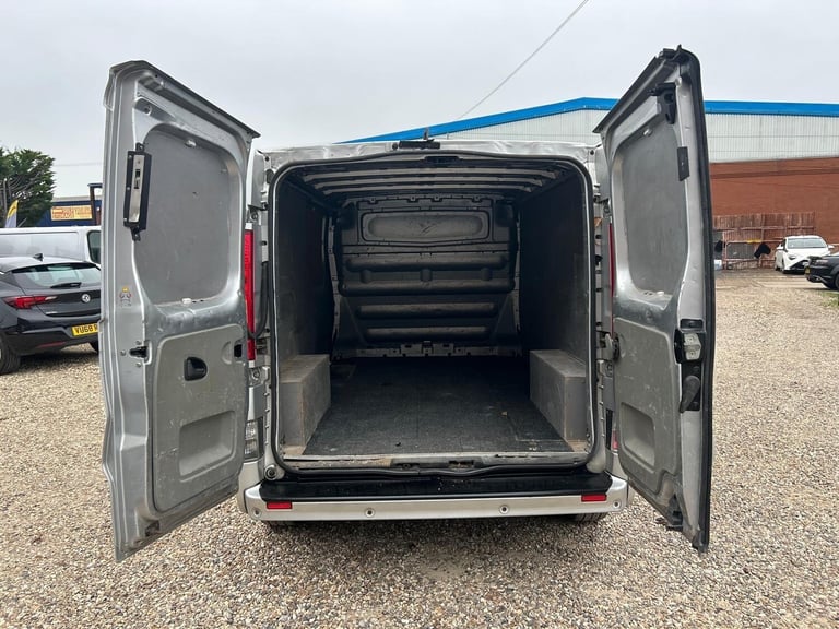 2013 Vauxhall Vivaro 2.0 2900 CDTi Sportive FWD L3 4dr PANEL VAN Diesel Manual