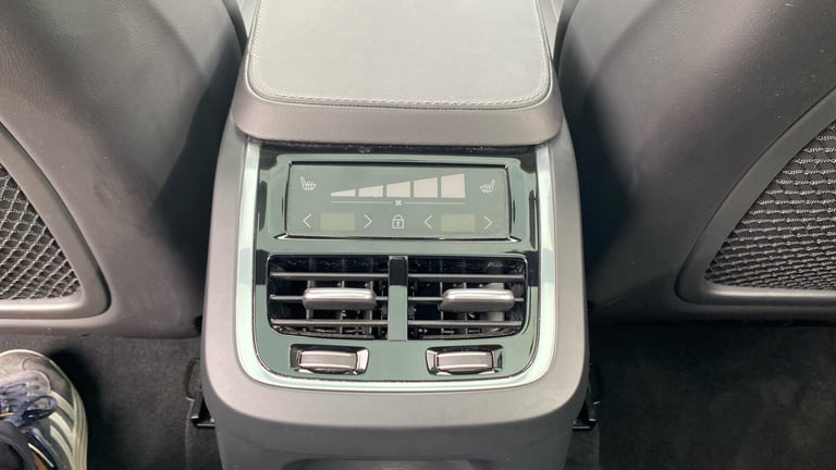 2024 Volvo XC90 2.0 T8 PHEV Ultra Dark 5dr AWD Geartronic Estate Estate Hybrid Automatic