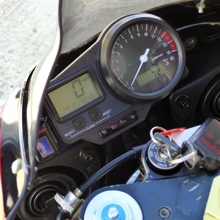 2000 Yamaha YZF-R1 – Increasingly Rare, Superb Condition, Only 13,239 Miles