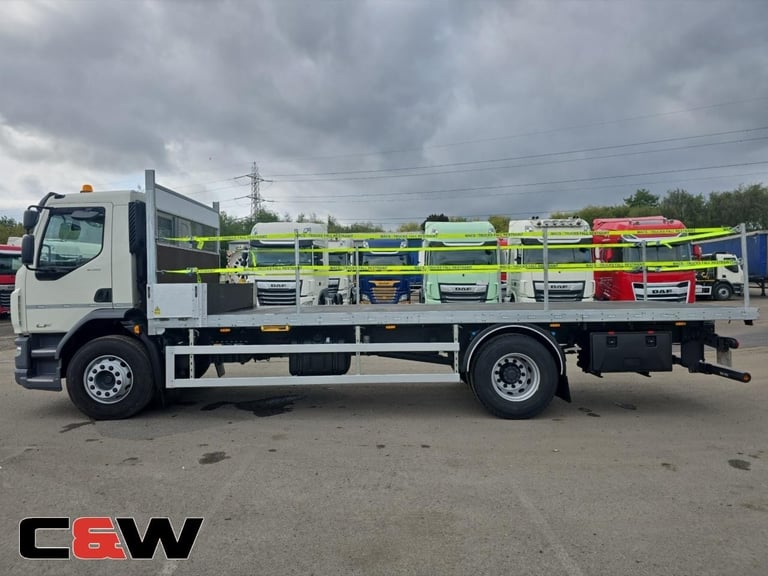 2025 (74)FA LF 230 4x2 Flatbed 18T Day Cab - 44,000Kms