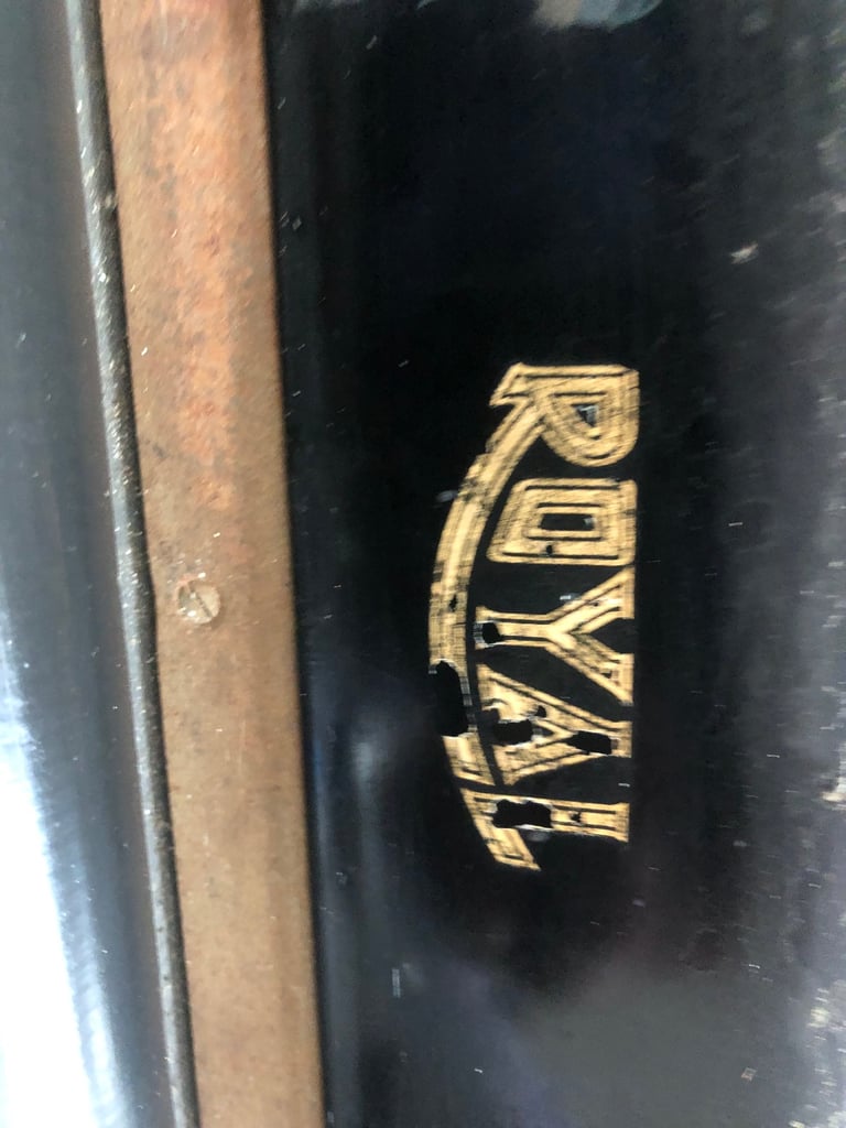 Royal Classic typewriter 