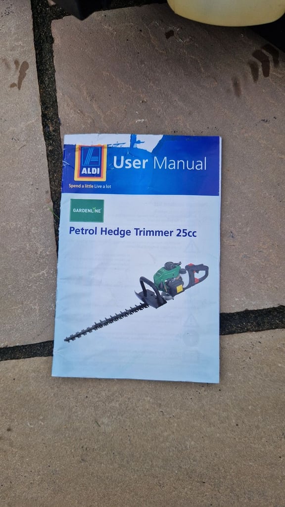 Hedge trimmer 