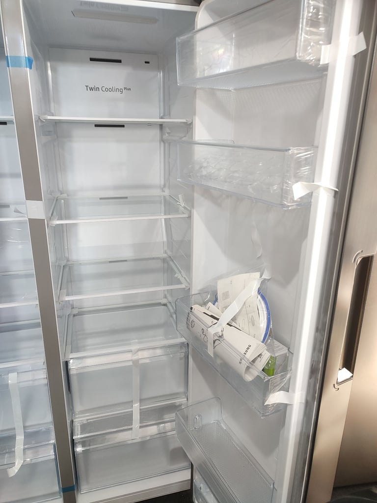 ➡️➡️NEW GRADED SILVER GRAPHITE SAMSUNG SERIES 7 FROST FREE AMERICAN FRIDGE FREEZER RRP £1,479!