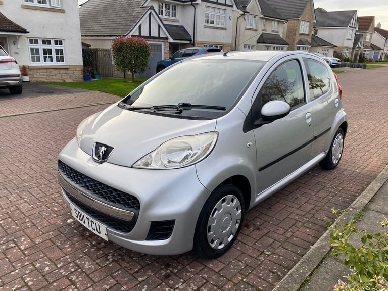 Peugeot 107 5 Door 1.0 Petrol. Years Mot. 