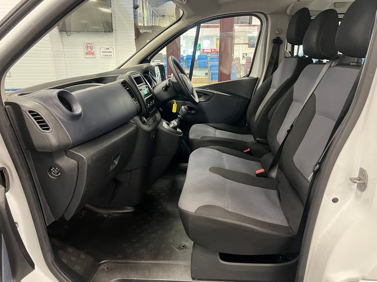 2018 Vauxhall Vivaro L2 1.6CDTI 120PS LWB 9 SEAT MINIBUS (EURO 6) MPV Diesel Manual