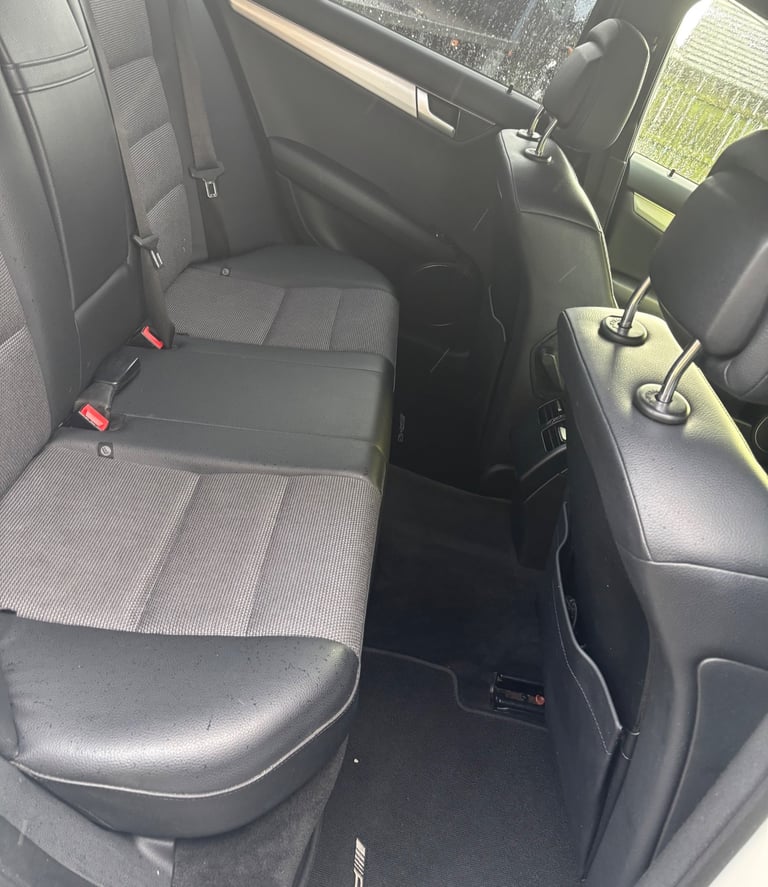 Mercedes-Benz, C CLASS, Saloon, 2012, Semi-Auto, 2143 (cc), 4 doors