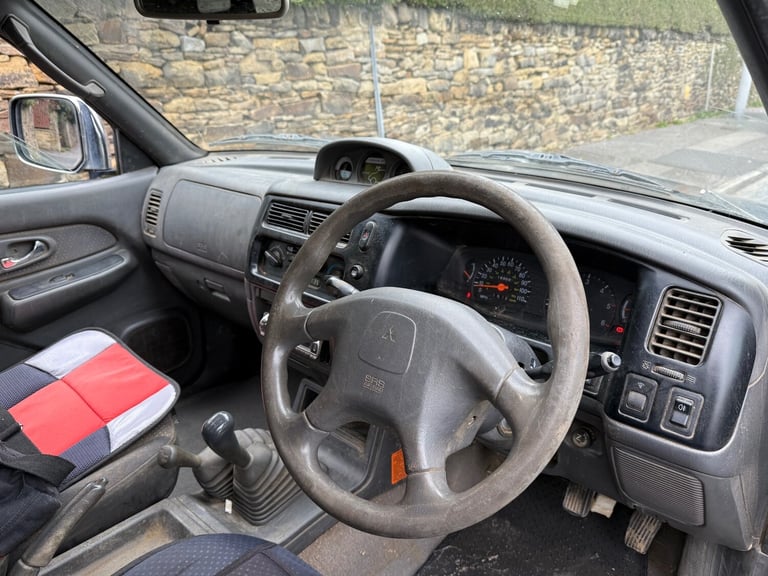 2002 Mitsubishi L200 Double Cab DI-D 4Life 4WD 134Bhp Double Cab Pick-up  Diesel Manual