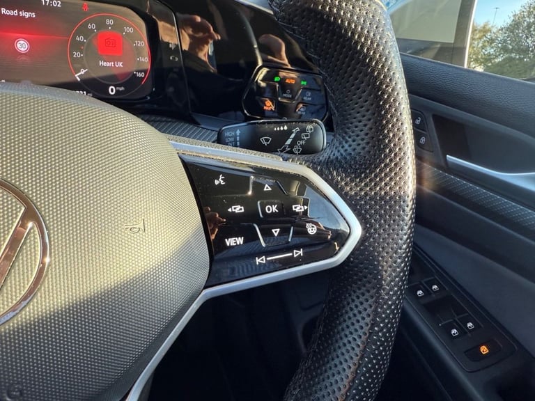 2023 23 VOLKSWAGEN GOLF 1.5 TSI R-LINE HATCHBACK 5DR PETROL MANUAL EURO 6 (S/S) 