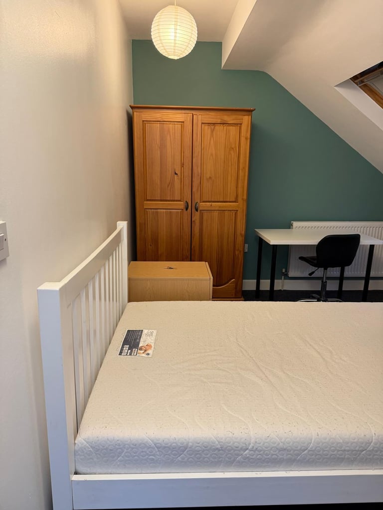 Shared Room for Rent in a Spacious, Friendly House at S6