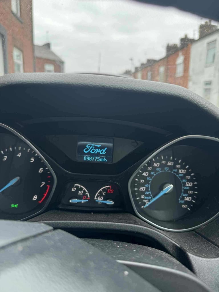 Ford, FOCUS, Hatchback, 2012, Manual, 998 (cc), 5 doors