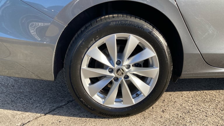 2024 Skoda Superb 1.5 TSI e-TEC SE Technology 5dr DSG Petrol Hatchback Hatchback Petrol Automatic