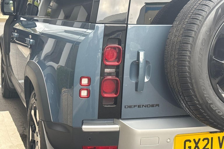 2021 Land Rover Defender 110 3.0 D250 MHEV S Hard Top SUV 5dr Diesel Auto 4WD MWB Euro 6 (s/s) (2...