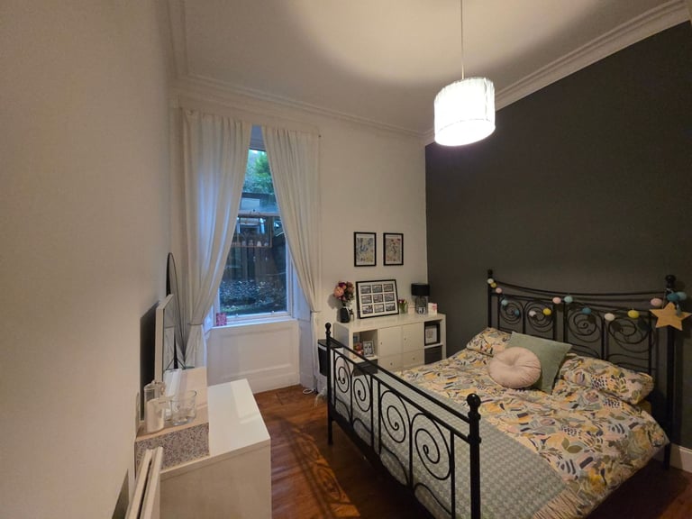 2 Bedroom Glasgow West End Flat (short let)